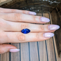 6.58 Ct. Blue Sapphire from Ceylon (Sri Lanka) Life Style