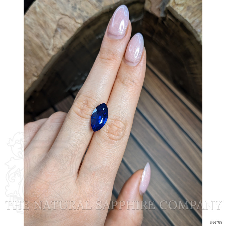 6.58 Ct. Blue Sapphire from Ceylon (Sri Lanka)