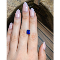 3.06 Ct. Blue Sapphire from Ceylon (Sri Lanka) Life Style