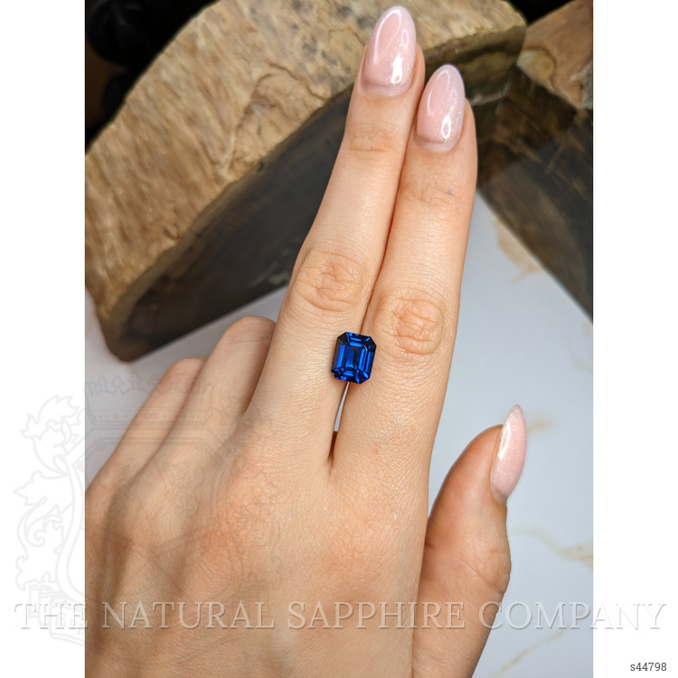 4.45 Ct. Blue Sapphire from Ceylon (Sri Lanka)