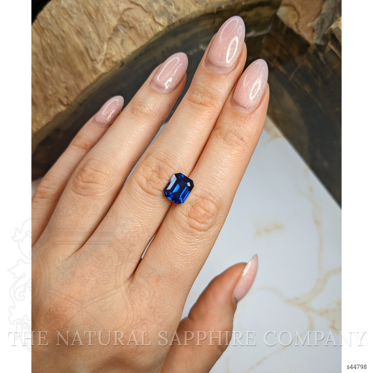4.45 Ct. Blue Sapphire from Ceylon (Sri Lanka)