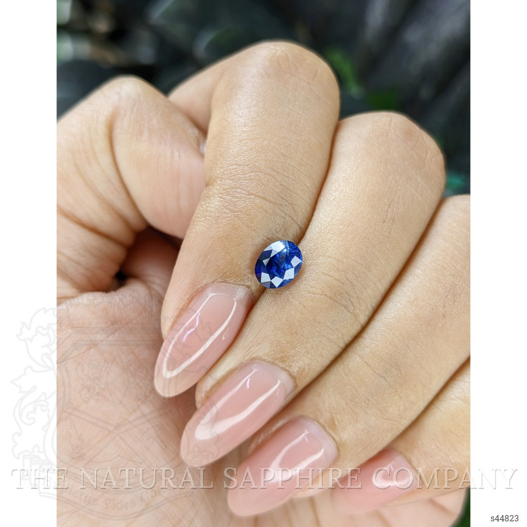 0.94 Ct. Blue Sapphire from Africa