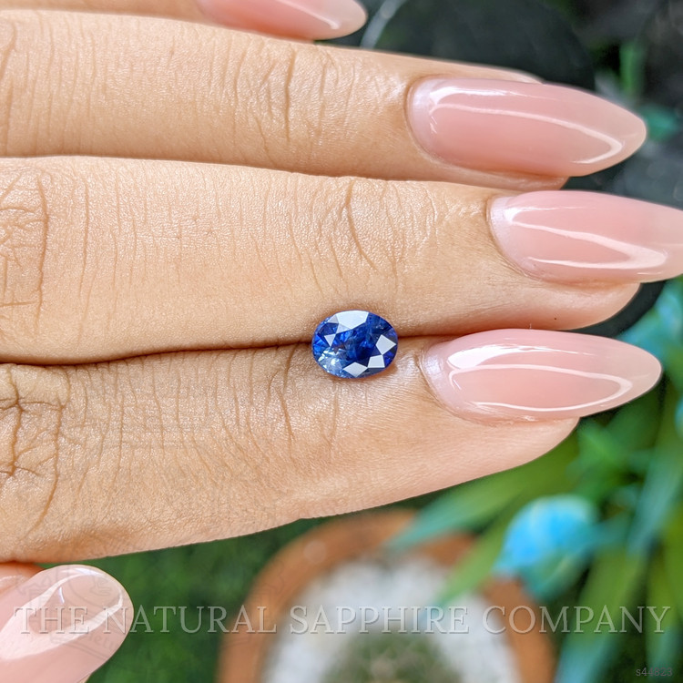 0.94 Ct. Blue Sapphire from Africa