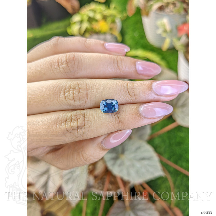 3.19 Ct. Greenish Blue Sapphire from Ceylon (Sri Lanka)