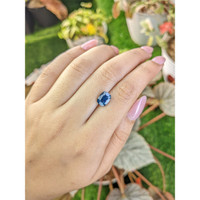 3.19 Ct. Greenish Blue Sapphire from Ceylon (Sri Lanka) Life Style