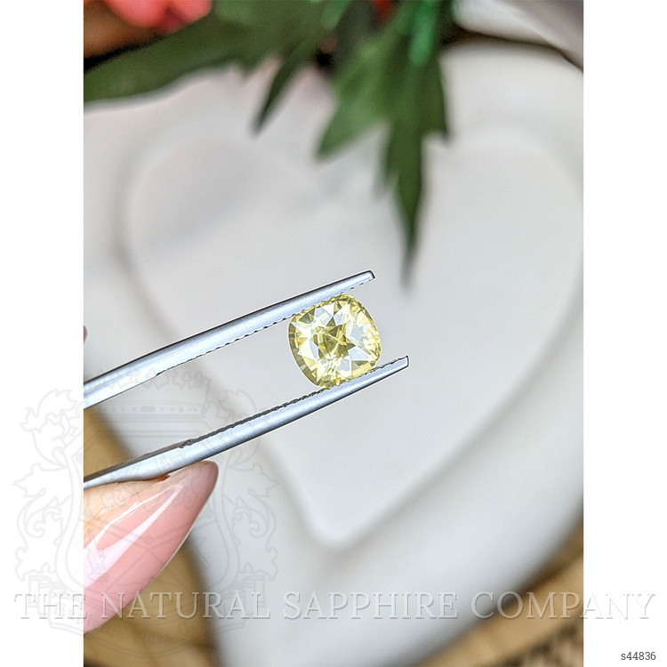 2.02 Ct. Yellow Sapphire from Ceylon (Sri Lanka)