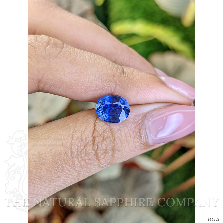 3.05 Ct. Blue Sapphire from Ceylon (Sri Lanka)