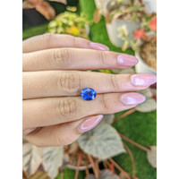 3.05 Ct. Blue Sapphire from Ceylon (Sri Lanka) Life Style