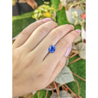 3.05 Ct. Blue Sapphire from Ceylon (Sri Lanka) Life Style