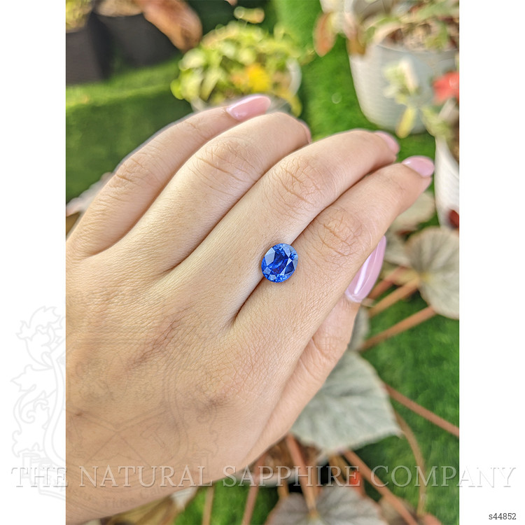 3.05 Ct. Blue Sapphire from Ceylon (Sri Lanka)