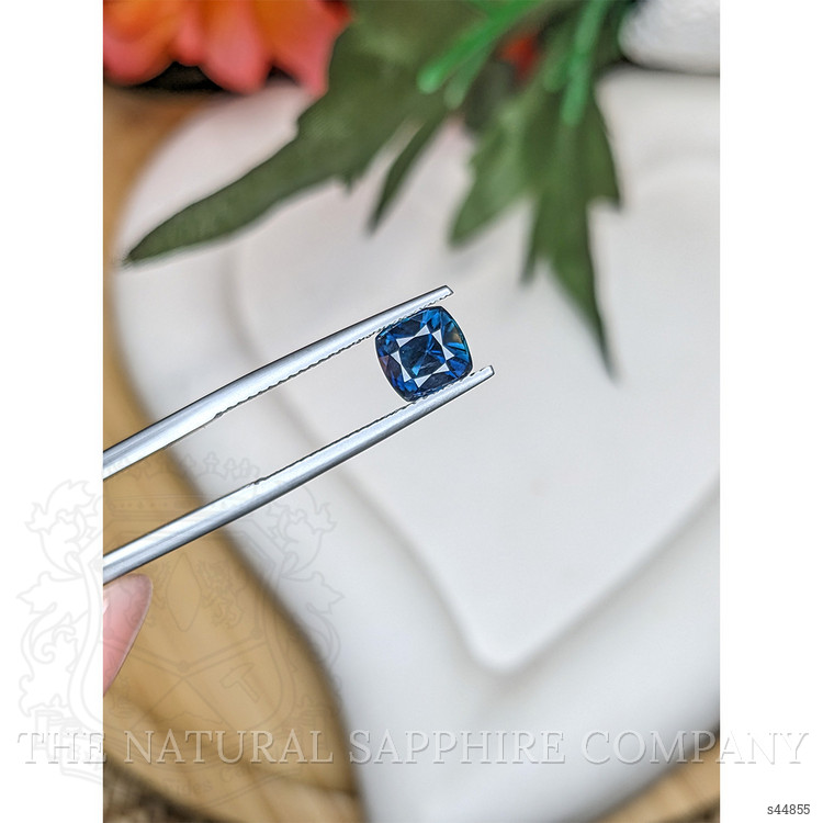 1.93 Ct. Greenish Blue Sapphire from Ceylon (Sri Lanka)