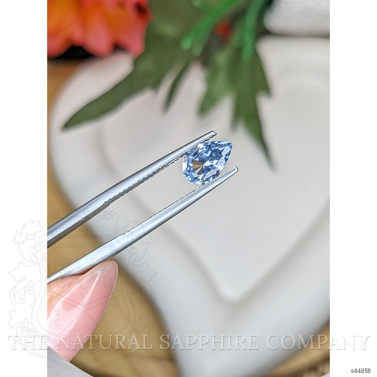 1.76 Ct. Blue Sapphire from Ceylon (Sri Lanka)