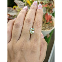 3.51 Ct. Greenish Yellow Sapphire from Ceylon (Sri Lanka) Life Style