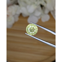 4.41 Ct. Yellow Sapphire from Ceylon (Sri Lanka) Life Style