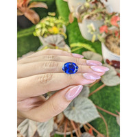8.04 Ct. Blue Sapphire from Ceylon (Sri Lanka) Life Style