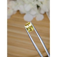 2.72 Ct. Greenish Yellow Sapphire from Ceylon (Sri Lanka) Life Style