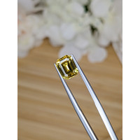 2.30 Ct. Greenish Yellow Sapphire from Ceylon (Sri Lanka) Life Style
