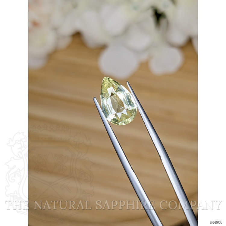 3.45 Ct. Greenish Yellow Sapphire from Ceylon (Sri Lanka)