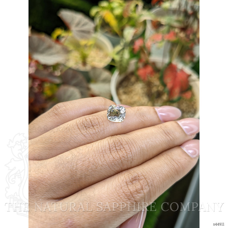 4.03 Ct. Yellow Sapphire from Ceylon (Sri Lanka)