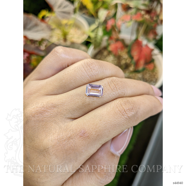 2.46 Ct. Purplish Pink Sapphire from Ceylon (Sri Lanka)