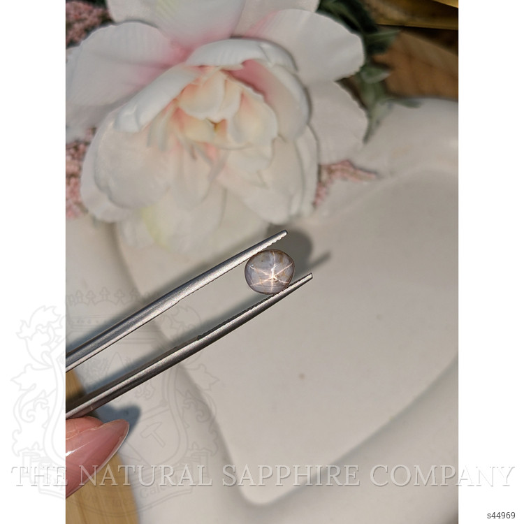 2.95 Ct. Bluish Grey Star Sapphire from Ceylon (Sri Lanka)