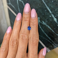 1.01 Ct. Blue Sapphire from Ceylon (Sri Lanka) Life Style