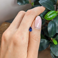 1.17 Ct. Blue Sapphire from Ceylon (Sri Lanka) Life Style