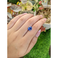 3.08 Ct. Blue Sapphire from Ceylon (Sri Lanka) Life Style
