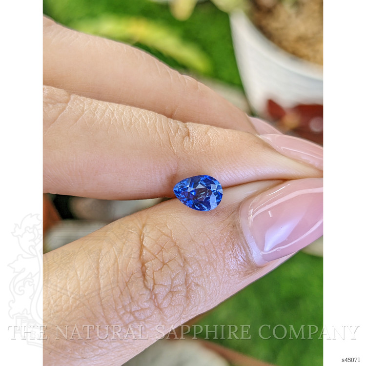 1.03 Ct. Blue Sapphire from Ceylon (Sri Lanka)