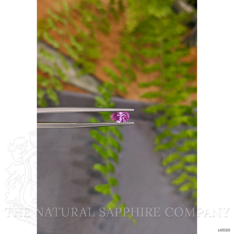 0.80 Ct. Pink Sapphire from Ceylon (Sri Lanka)