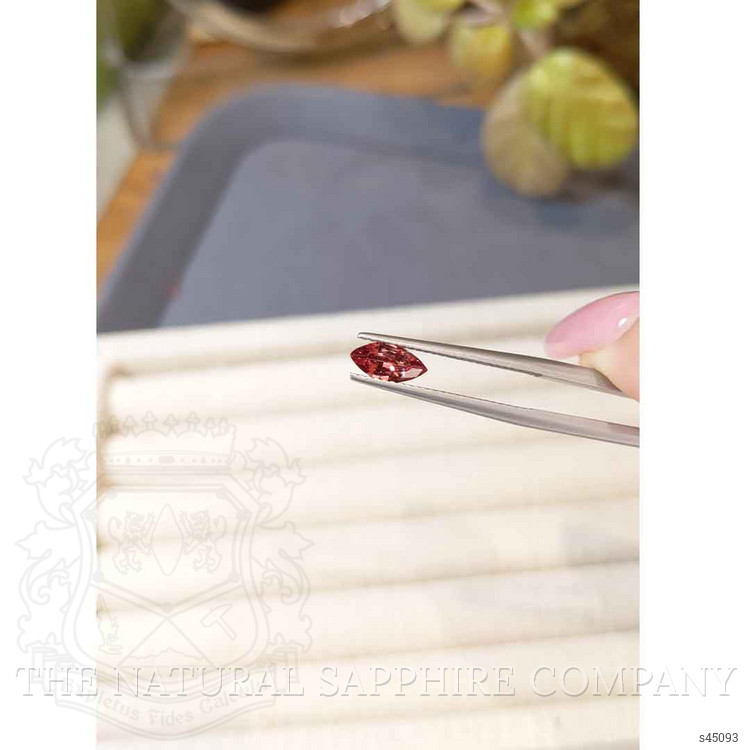 0.70 Ct. Padparadscha Sapphire from Ceylon (Sri Lanka)