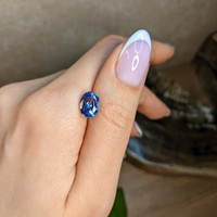 3.80 Ct. Blue Sapphire from Ceylon (Sri Lanka) Life Style