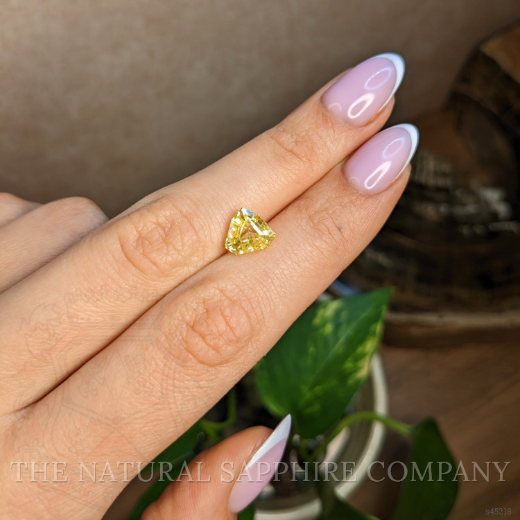 3.05 Ct. Yellow Sapphire from Ceylon (Sri Lanka)