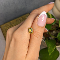 3.04 Ct. Yellow Sapphire from Ceylon (Sri Lanka) Life Style