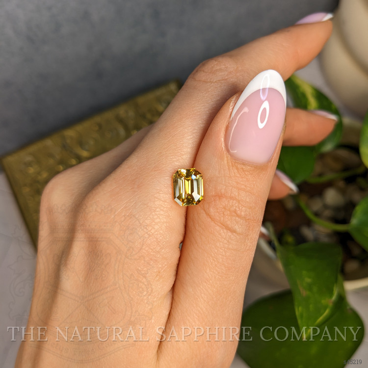3.04 Ct. Yellow Sapphire from Ceylon (Sri Lanka)