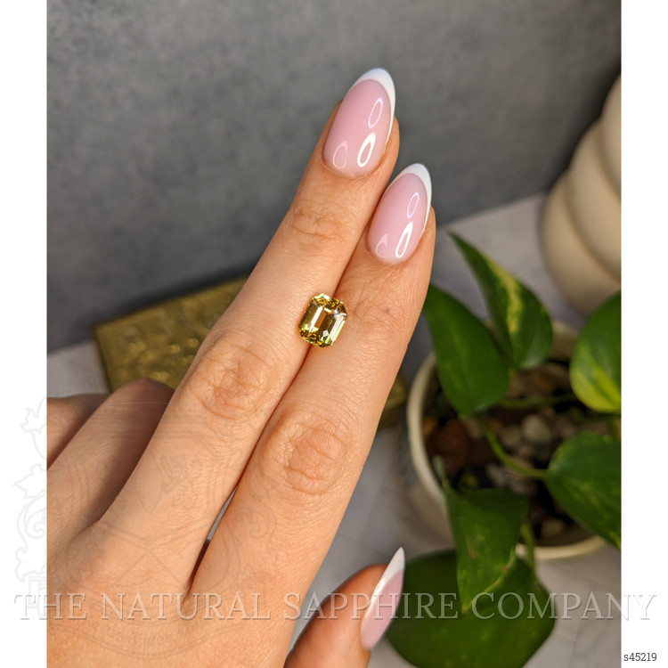 3.04 Ct. Yellow Sapphire from Ceylon (Sri Lanka)