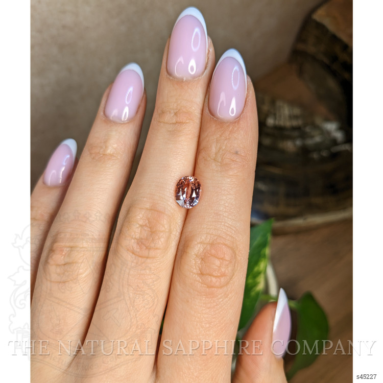 2.30 Ct. Padparadscha Sapphire from Ceylon (Sri Lanka)