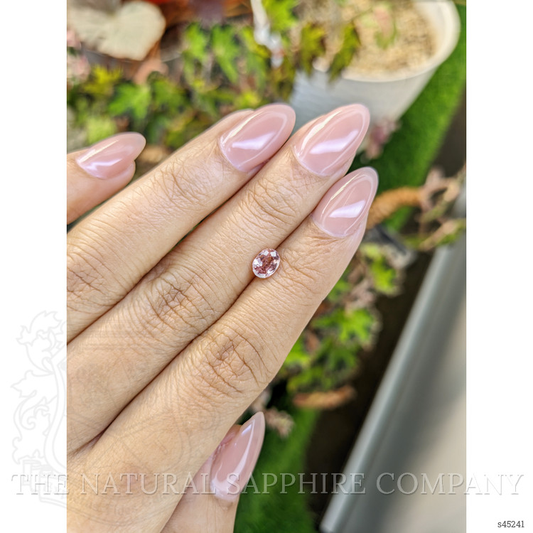 0.72 Ct. Padparadscha Sapphire from Ceylon (Sri Lanka)