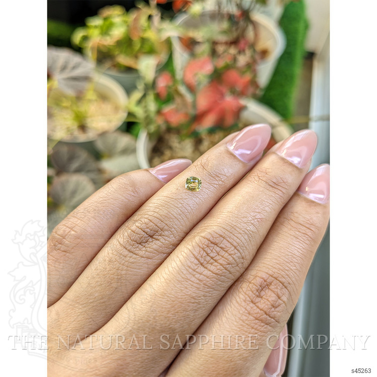 0.40 Ct. Yellow Sapphire from Ceylon (Sri Lanka)