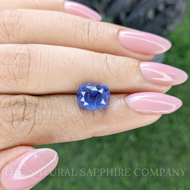 6.05 Ct. Purplish Blue Sapphire from Ceylon (Sri Lanka)
