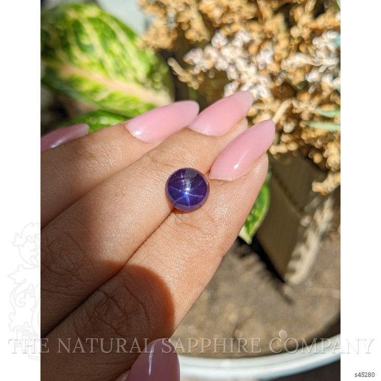 3.71 Ct. Purple Star Sapphire from Ceylon (Sri Lanka)