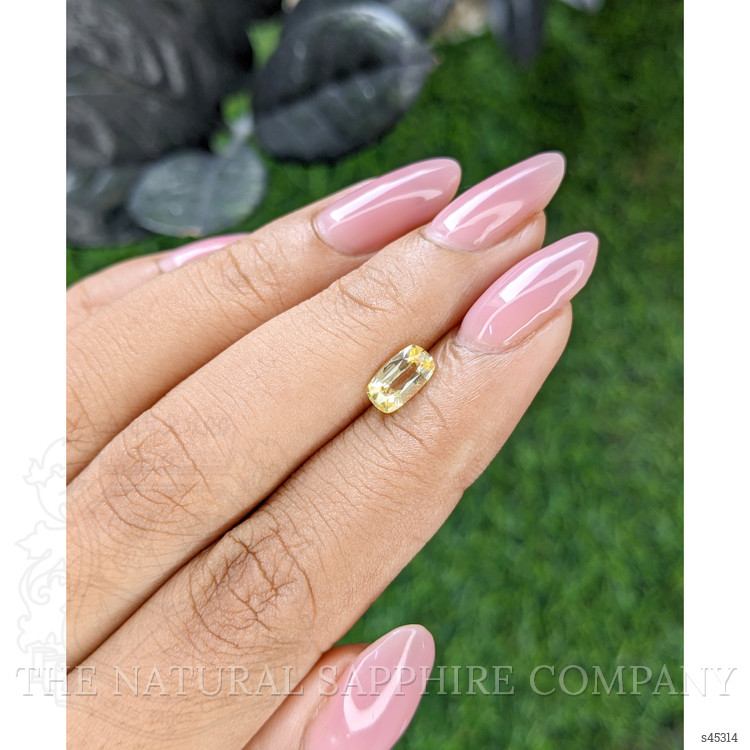 1.01 Ct. Yellow Sapphire from Ceylon (Sri Lanka)