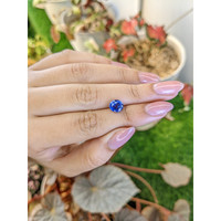 2.09 Ct. Blue Sapphire from Ceylon (Sri Lanka) Life Style