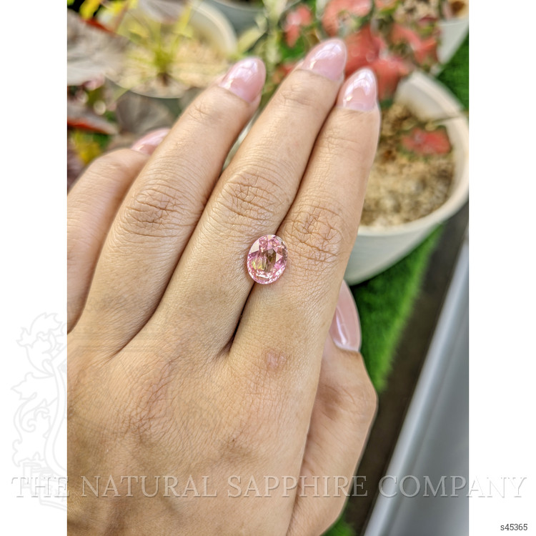 4.12 Ct. Padparadscha Sapphire from Ceylon (Sri Lanka)