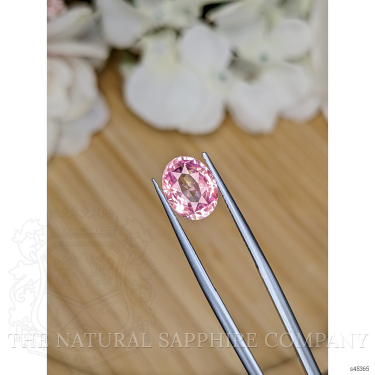4.12 Ct. Padparadscha Sapphire from Ceylon (Sri Lanka)