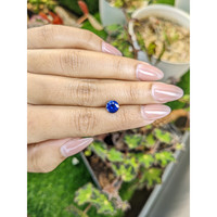2.06 Ct. Blue Sapphire from Ceylon (Sri Lanka) Life Style