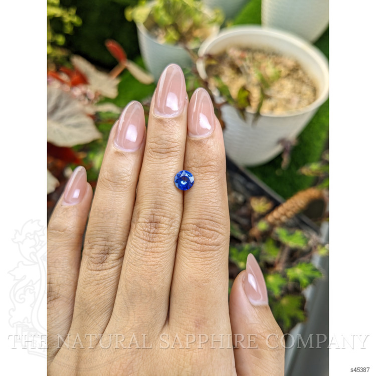 1.05 Ct. Blue Sapphire from Ceylon (Sri Lanka)