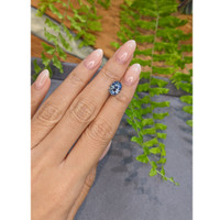 3.19 Ct. Bi Color / Parti Sapphire from Ceylon (Sri Lanka) Life Style