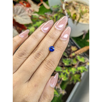 1.01 Ct. Blue Sapphire from Ceylon (Sri Lanka) Life Style