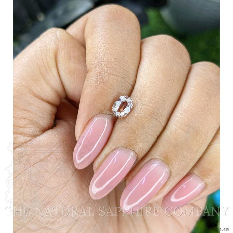 0.98 Ct. Pinkish Brown Sapphire from Ceylon (Sri Lanka)